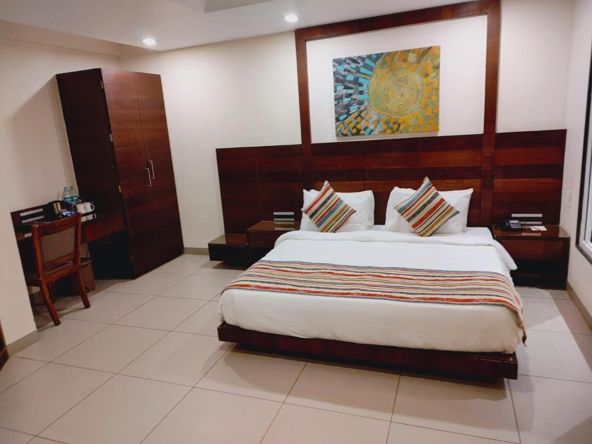 Regenta Central North Goa, Arpora Exterior photo